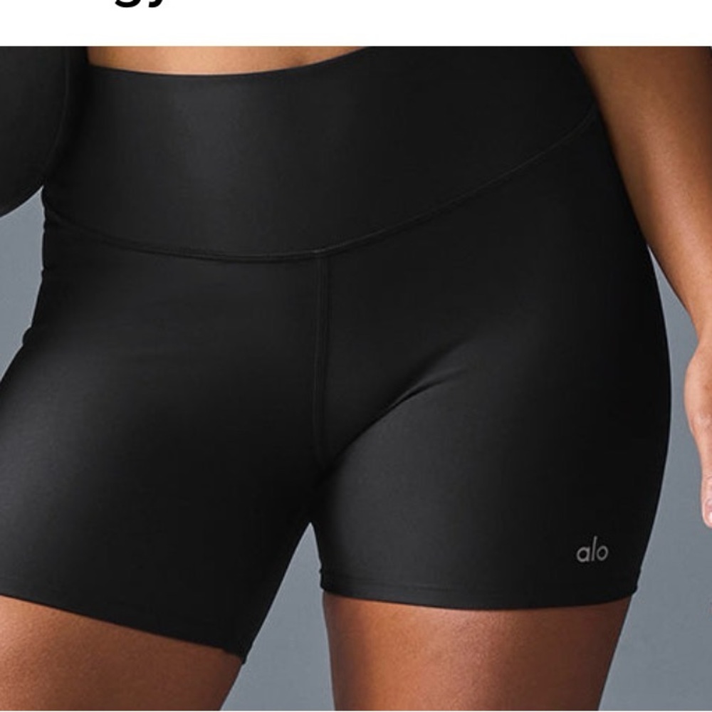 ALO Yoga Women's Black Airlift  High-Waist Shorts